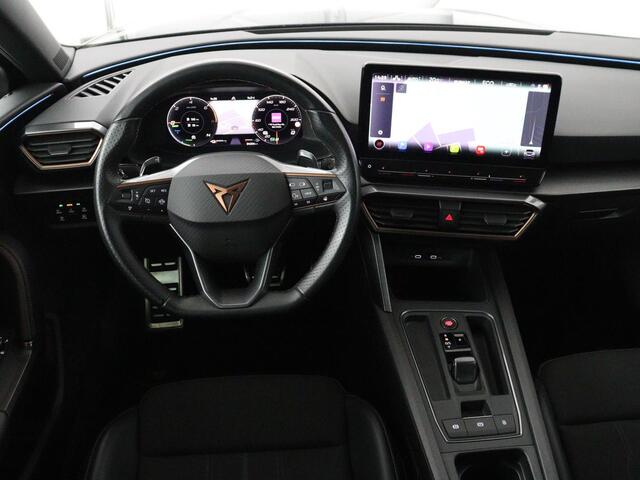 Cupra Leon 1.4 eHybrid | Stoelverwarming | Adaptive cruise | Navigatie | Sportstoelen | Stuurverwarming | Parkeerhulp | Full LED | Keyless | Half leder | PHEV | Plug In