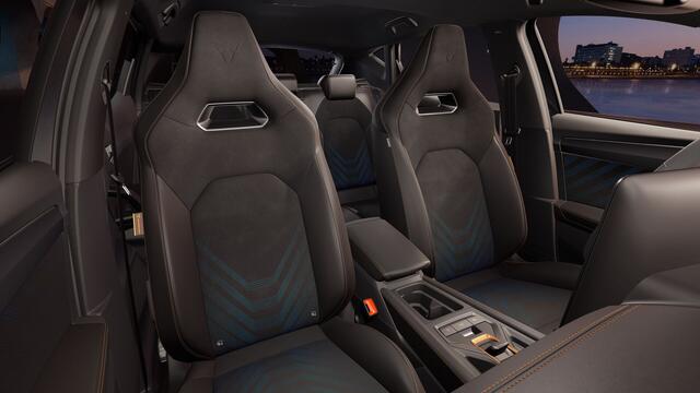 Cupra Leon 1.5 TSI e-Hybrid 204 6DSG Business | Achteruitrijcamera | Digitaal instrumentenpaneel (Virtual Cockpit) | Draadloze Apple CarPlay(TM), Android Auto(TM)