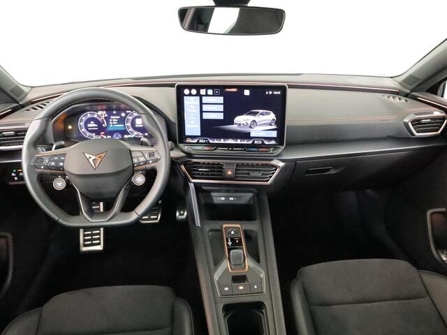 Cupra Leon 1.5 TSI e-Hybrid FR Business 204 pk Automaat (DSG) | Navigatie | Parkeersensoren (Park assist) | Achteruitrijcamera | Elektr. bestuurdersstoel met memory | Stoelverwarming |