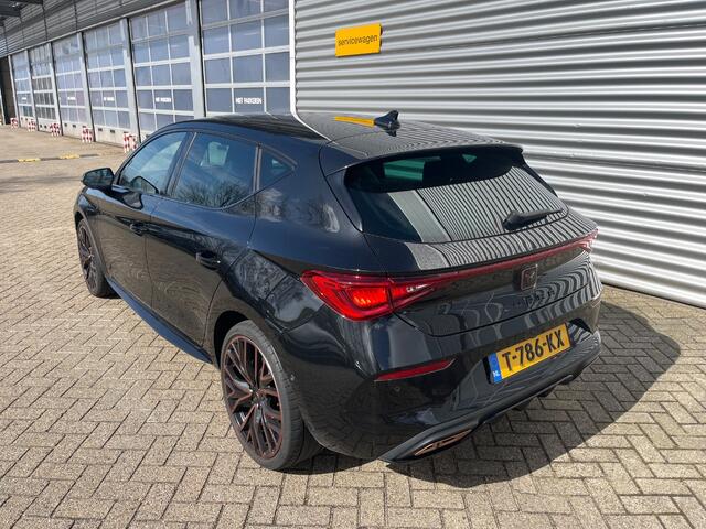 Cupra Leon 1.4 e-Hybrid 245pk DSG VZ Black Edition / Panoramadak / Lederen Memory Seat / Supersport Stuur / Achteruitrijcamera / Stoelverwarming / Dodehoek Sensor / LED