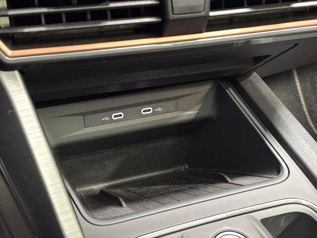 Cupra Leon 1.4 e-Hybrid VZ Sport 245Pk automaat (SCHUIFDAK, APPLE CARPLAY, GROOT NAVI, STUUR/STOELVERWARMING, KUIPSTOELEN, LEDER, CAMERA, ADAPTIVE CRUISE, NIEUWE APK, NIEUWSTAAT)