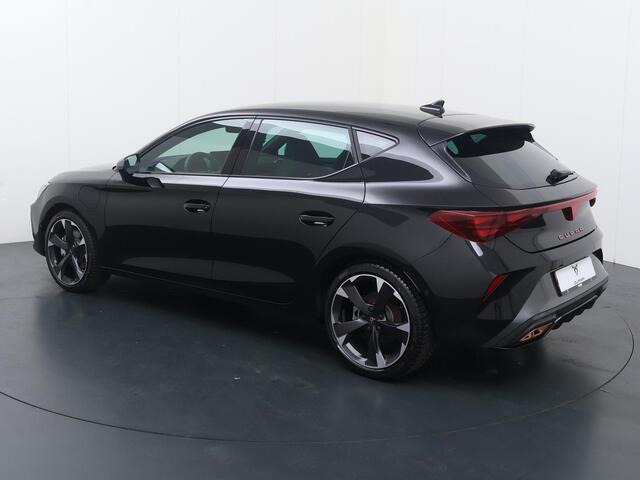 Cupra Leon 1.5 TSI e-Hybrid Business | 204 PK | SoH 100% | Adaptive cruise control | Dodehoek detectie | Kuipstoelen | Navigatiesysteem |