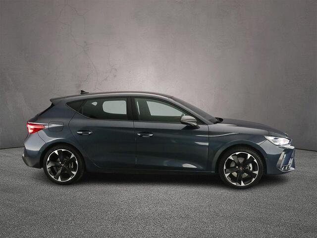 Cupra Leon Business 1.5 TSI eHybrid 204pk DSG Automaat Adaptive cruise control, Navigatie, Achteruitrijcamera, LED koplampen, Parkeersensoren, Stuurwiel verwarmd