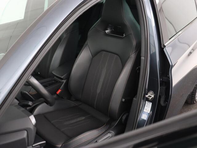 Cupra Leon 1.4 e-Hybrid VZ Business | 245pk | SOH 92% | Trekhaak | Carplay | Adaptive cruise | Sportstoelen | Navigatie | Stuurverwarming | Parkeerhulp | Full LED | Sfeerverlichting | Keyless | PHEV | Plug In