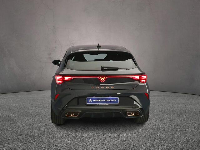 Cupra Leon Business 1.5 TSI eHybrid 204pk DSG Automaat Panoramadak, Sennheiser audio, Adaptive cruise control, Achteruitrijcamera, LED koplampen, Parkeersensoren
