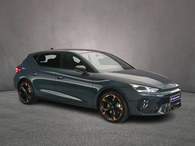 Cupra Leon Business 1.5 TSI eHybrid 204pk DSG Automaat Panoramadak, Sennheiser audio, Adaptive cruise control, Achteruitrijcamera, LED koplampen, Parkeersensoren