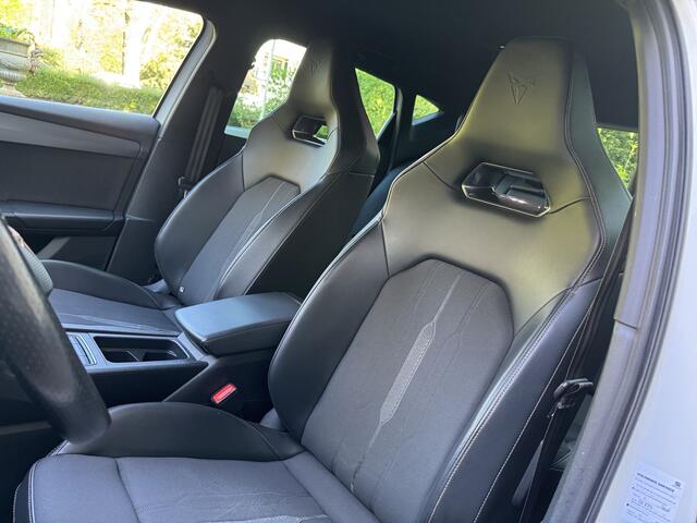 Cupra Leon 1.4 e-Hybrid, Stuurwielverwarming, Sportstoelen