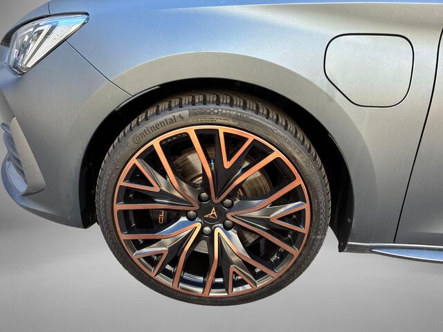 Cupra Leon 1.4 245pk DSG e-Hybrid VZ Business · Panoramadak · Stoelverwarmig · Apple/Android Car Play · Navigatie · 19'' Inch ·