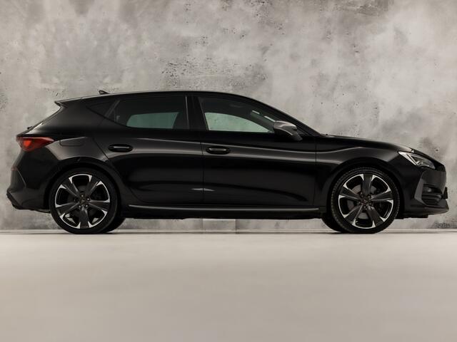Cupra Leon 1.4 e-Hybrid VZ Sport 245Pk Automaat (APPLE CARPLAY, GROOT NAVI, KUIPSTOELEN, STUUR/STOELVERWARMING, LEDER, GETINT GLAS, KEYLESS, SFEERVERLICHTING, NEIUWSTAAT)
