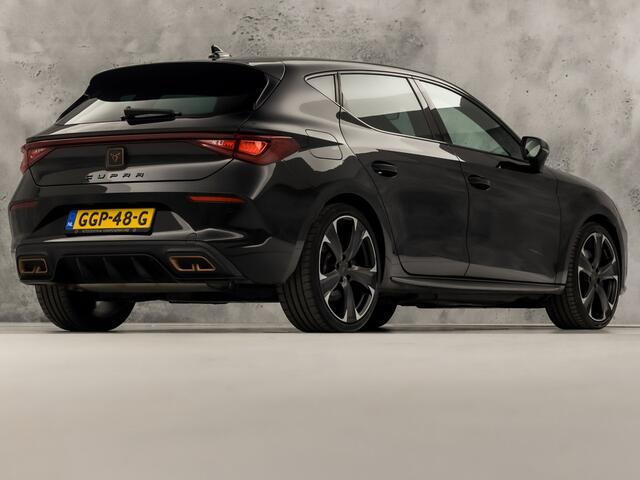 Cupra Leon 1.4 e-Hybrid VZ Sport 245Pk Automaat (APPLE CARPLAY, GROOT NAVI, KUIPSTOELEN, STUUR/STOELVERWARMING, LEDER, GETINT GLAS, KEYLESS, SFEERVERLICHTING, NEIUWSTAAT)