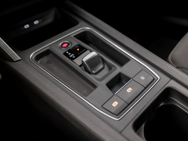 Cupra Leon 1.4 e-Hybrid VZ Sport 245Pk Automaat (APPLE CARPLAY, GROOT NAVI, KUIPSTOELEN, STUUR/STOELVERWARMING, LEDER, GETINT GLAS, KEYLESS, SFEERVERLICHTING, NEIUWSTAAT)