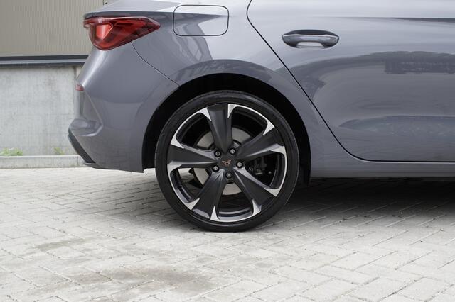 Cupra Leon 1.4 e-Hyb Copper Ed. | Pano | Keyless entry/start | Apple CarPla