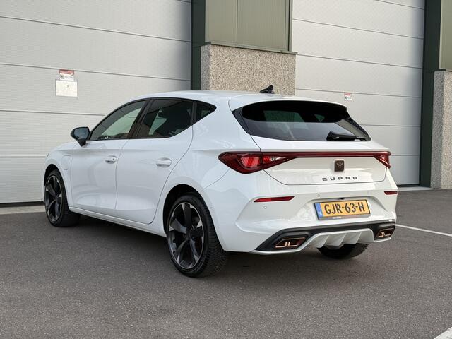 Cupra Leon Sport 1.4 e-Hybrid VZ Adrenaline Camera Sfeerv Carplay Nav Keyless Autom/Grootlicht