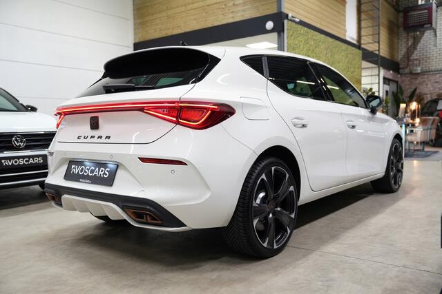 Cupra Leon 1.4 e-Hybrid VZ 245PK * Kuipstoelen - 19" - Sfeer - ACC - App - Stoelverwarming *