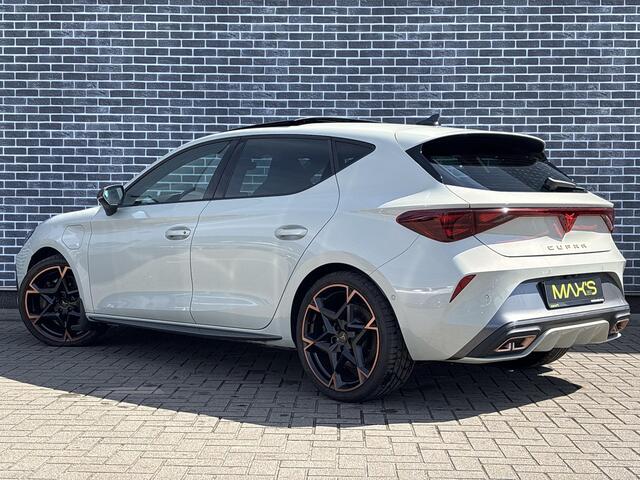 Cupra Leon 1.5 TSI e-Hybrid VZ Extreme | Panoramadak | Achteruitrijcamera | Parkeersensoren | Sennheiser Audio | Matrix-LED Koplampen | Keyless Entry | Virtual Cockpit | Navigatie | Apple Carplay | Android Auto | Stoelverwarming | Lichtmetalen Velgen 19 inch | Plug-in Hybrid (PHEV)
