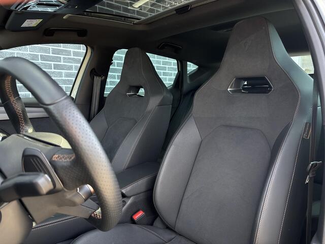Cupra Leon 1.5 TSI e-Hybrid VZ Extreme | Panoramadak | Achteruitrijcamera | Parkeersensoren | Sennheiser Audio | Matrix-LED Koplampen | Keyless Entry | Virtual Cockpit | Navigatie | Apple Carplay | Android Auto | Stoelverwarming | Lichtmetalen Velgen 19 inch | Plug-in Hybrid (PHEV)