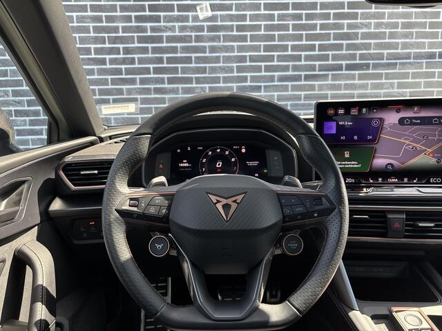 Cupra Leon 1.5 TSI e-Hybrid VZ Extreme | Panoramadak | Achteruitrijcamera | Parkeersensoren | Sennheiser Audio | Matrix-LED Koplampen | Keyless Entry | Virtual Cockpit | Navigatie | Apple Carplay | Android Auto | Stoelverwarming | Lichtmetalen Velgen 19 inch | Plug-in Hybrid (PHEV)