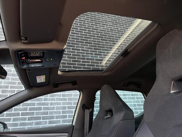 Cupra Leon 1.5 TSI e-Hybrid VZ Extreme | Panoramadak | Achteruitrijcamera | Parkeersensoren | Sennheiser Audio | Matrix-LED Koplampen | Keyless Entry | Virtual Cockpit | Navigatie | Apple Carplay | Android Auto | Stoelverwarming | Lichtmetalen Velgen 19 inch | Plug-in Hybrid (PHEV)
