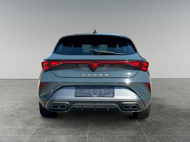 Cupra Leon 1.5 150pk eTSI Business Edition Plus Parkeersensoren achter & voor | Verwarmbaar stuurwiel | Achteruitrijcamera