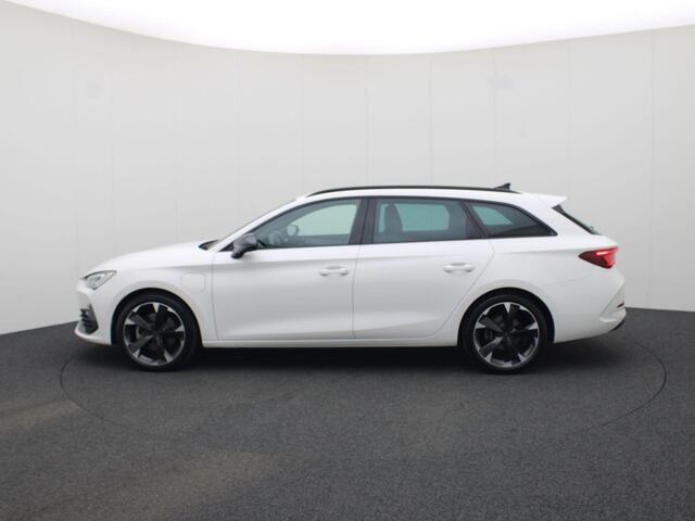 Cupra Leon Sportstourer 1.4e-Hybrid PHEV 150kw 204PK DSG | Navigatie | Leder/stof | Parkeersensoren | 18" velgen | Sportstoelen |