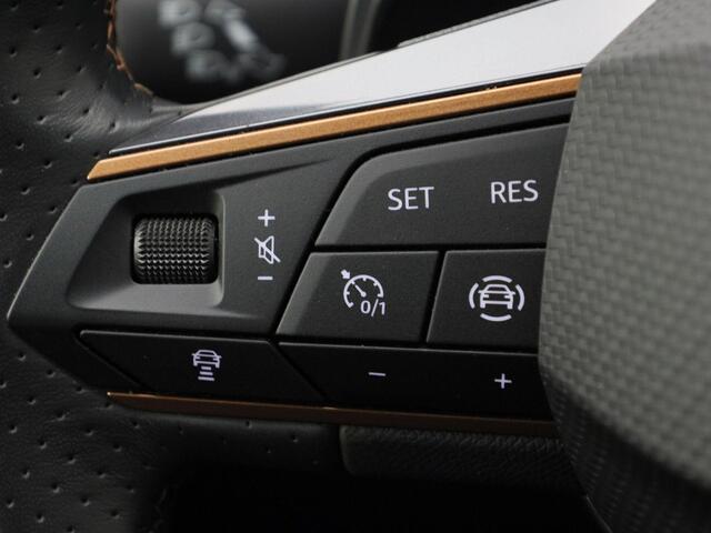 Cupra Leon Sportstourer 1.4e-Hybrid PHEV 150kw 204PK DSG | Navigatie | Leder/stof | Parkeersensoren | 18" velgen | Sportstoelen |