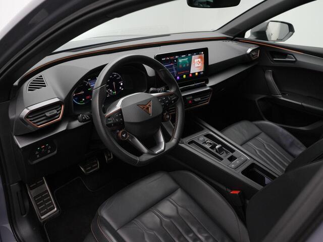Cupra Leon Sportstourer 1.4 e-Hybrid 245 pk DSG VZ Performance | Panoramadak | Leder | Geheugenstoel | Supersport stuur | Adaptief onderstel