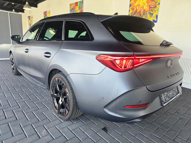 Cupra Leon Sportstourer 1.4 e-Hybrid VZ Copper Edition / Dealer Onderhouden / Pano Dak / Stoel-/Stuurverwarming
