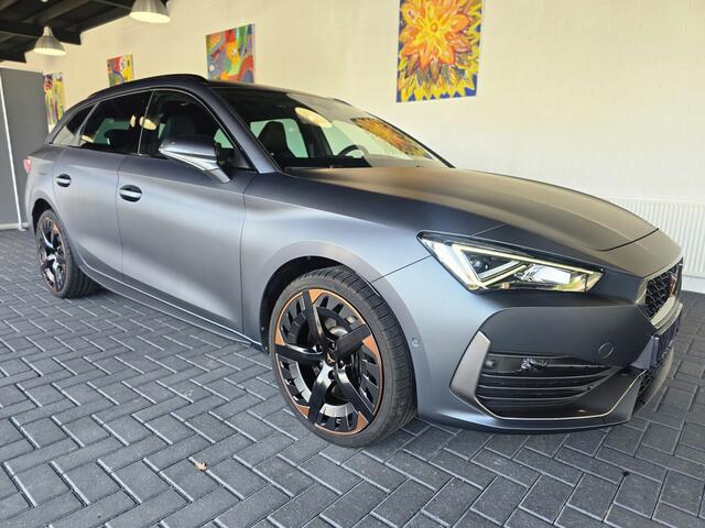 Cupra Leon Sportstourer 1.4 e-Hybrid VZ Copper Edition / Dealer Onderhouden / Pano Dak / Stoel-/Stuurverwarming