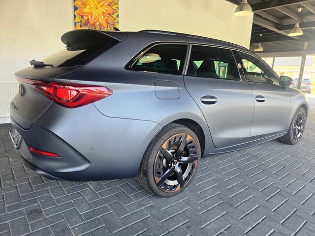 Cupra Leon Sportstourer 1.4 e-Hybrid VZ Copper Edition / Dealer Onderhouden / Pano Dak / Stoel-/Stuurverwarming