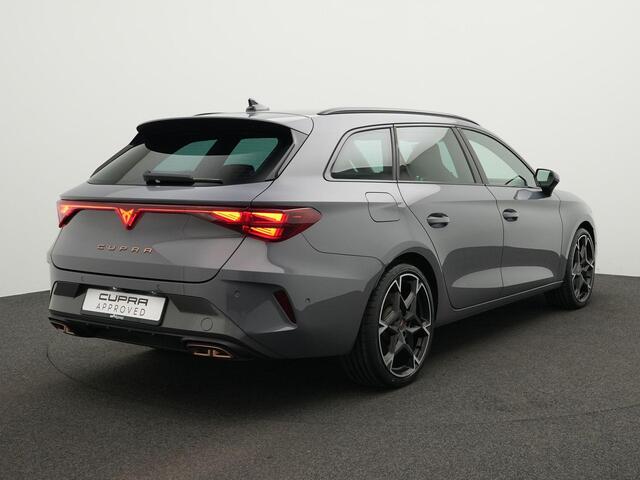 Cupra Leon Sportstourer 1.5 TSI e-Hybrid 272 pk DSG VZ Performance | Trekhaak | Leder/alcantara | Geheugenstoel | Matrix LED | Sennheiser | Adaptief sportonderstel