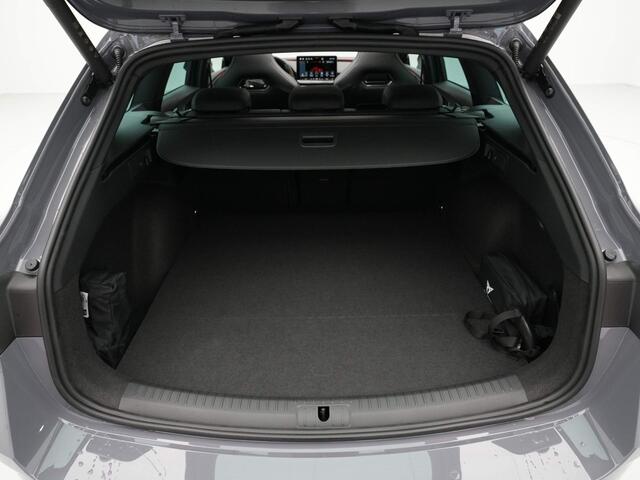 Cupra Leon Sportstourer 1.5 TSI e-Hybrid Business Panorama Camera Sennheiser Acc