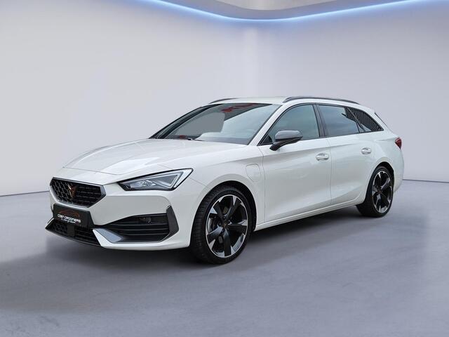 Cupra Leon Sportstourer 1.4 e-Hybrid Business /Apple Carplay/Front-Side-Lane Assist/Dodehoek monitor/Stuurverwarming/Lendesteunen verstelb./(MET GARANTIE*)