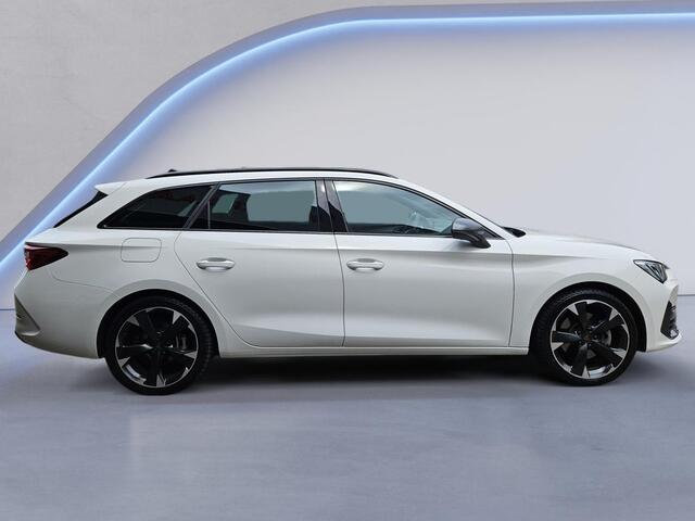 Cupra Leon Sportstourer 1.4 e-Hybrid Business /Apple Carplay/Front-Side-Lane Assist/Dodehoek monitor/Stuurverwarming/Lendesteunen verstelb./(MET GARANTIE*)