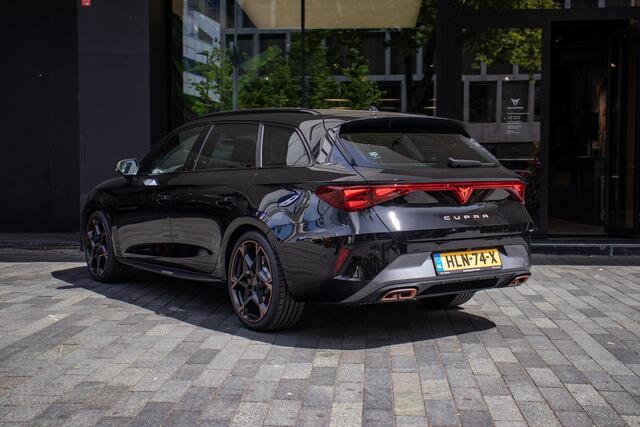 Cupra Leon Sportstourer 1.5 TSI e-Hybrid VZ Performance | Sennheiser Audio | Lederen bekleding | Matrix LED | Achteruitrijcamera | Dodehoek sensor | Adapt. cruise control