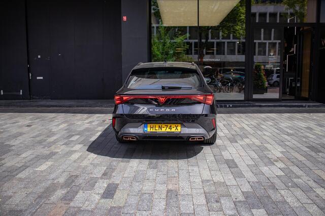 Cupra Leon Sportstourer 1.5 TSI e-Hybrid VZ Performance | Sennheiser Audio | Lederen bekleding | Matrix LED | Achteruitrijcamera | Dodehoek sensor | Adapt. cruise control
