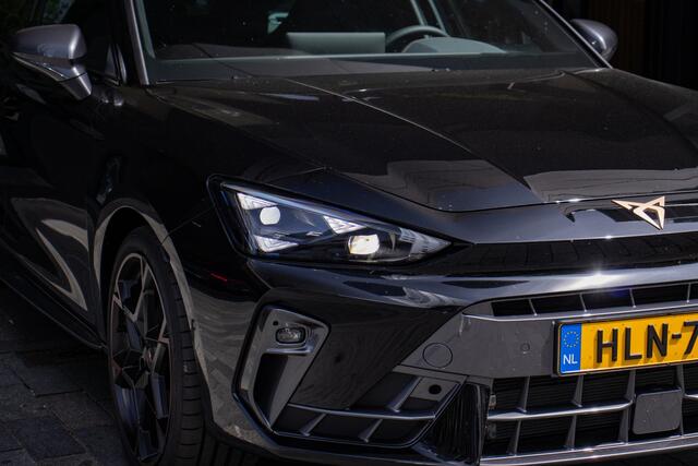Cupra Leon Sportstourer 1.5 TSI e-Hybrid VZ Performance | Sennheiser Audio | Lederen bekleding | Matrix LED | Achteruitrijcamera | Dodehoek sensor | Adapt. cruise control