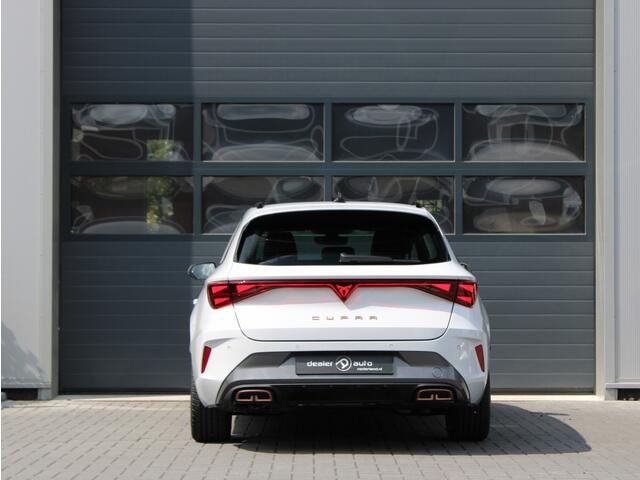 Cupra Leon Sportstourer 1.5 TSI e-Hybrid 204 pk Business | Achteruitrijcamera | Elektris