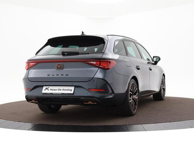 Cupra Leon Sportstourer 1.4 245pk DSG e-Hybrid VZ Business · Keyless · Apple/Android Car Play · Navi · P-Sensoren · 19'' Inch ·