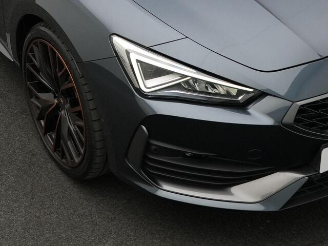 Cupra Leon Sportstourer 1.4 245 pk DSG e-Hybrid VZ Performance | Trekhaak | Adaptief sportonderstel | Achteruitrijcamera | Stuur-/stoelverwarming