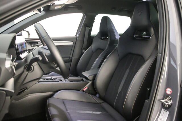Cupra Leon Sportstourer VZ Adrenaline 1.4 TSI e-Hybrid 245pk DSG Automaat Trekhaak, Adaptive cruise control, Elektrische achterklep, Achteruitrijcamera, Navigatie, Stuurwiel verwarmd