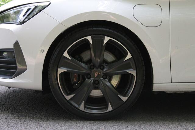 Cupra Leon Sportstourer 1.4 e-Hybrid VZ Business | Trekhaak | Camera | Carplay