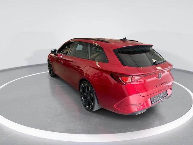 Cupra Leon Sportstourer 1.4 245pk DSG e-Hybrid VZ Performance · Camera · Keyless · Apple/Android Car Play · Elek. Trekhaak · Elek. Achterklep · Navi · 19'' Inch · garantie t/m 27-02-2027 of 90.000km