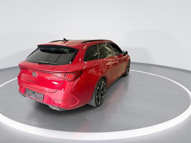 Cupra Leon Sportstourer 1.4 245pk DSG e-Hybrid VZ Performance · Camera · Keyless · Apple/Android Car Play · Elek. Trekhaak · Elek. Achterklep · Navi · 19'' Inch · garantie t/m 27-02-2027 of 90.000km