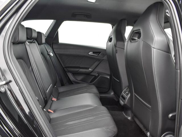 Cupra Leon Sportstourer 1.4 204pk DSG e-Hybrid Business | ACC | DAB | Camera | Keyless | P-Sensoren | Navi | Full-Link | Side Assist | 18'' Inch | Garantie t/m 19-12-2027 of 100.000km