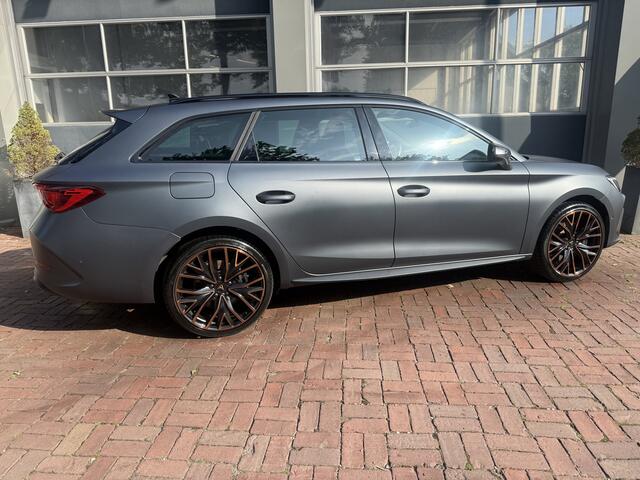 Cupra Leon Sportstourer 1.4 e-Hybrid VZ Adrenaline F1 KNOP 245pk 1e eigen dealer onderhouden !!