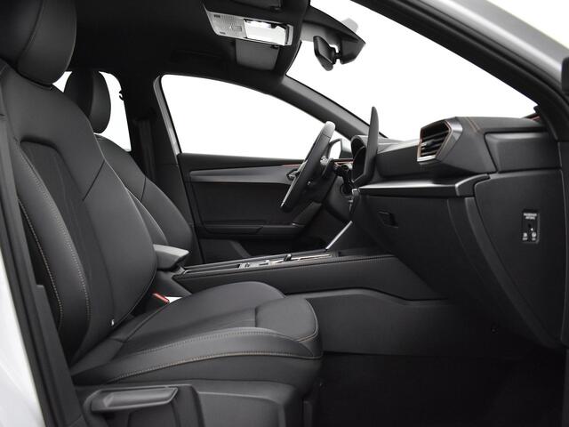 Cupra Leon Sportstourer 1.5 Tsi 204pk DSG e-Hybrid Business · Camera · Apple/Android Car Play · Elek. Trekhaak · Elek. Achterklep · 18'' Inch · Garantie t/m 20-05-2028 of 90.000km