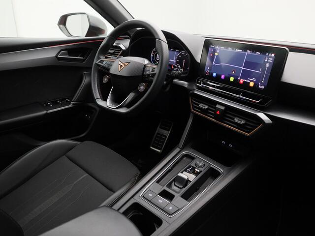 Cupra Leon Sportstourer 1.4 e-Hybrid VZ Performance | CAMERA | KEYLESS | ADAPTIVE | STOEL- EN STUURVERW.