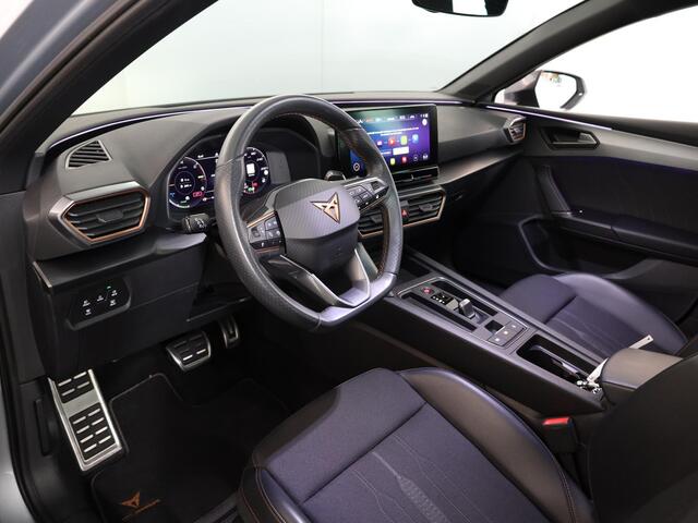 Cupra Leon Sportstourer 1.4 e-Hybrid Business 204 pk Automaat | Navigatie | Parkeersensoren (Park assist) | Achteruitrijcamera | LED koplampen | Autom. airco (3 zones) | Stoelverwarming |