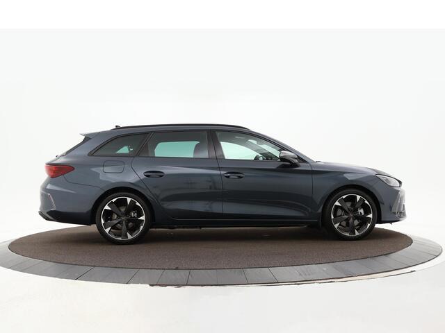 Cupra Leon Sportstourer 1.5 Tsi 204pk DSG e-Hybrid Business · Apple/Android Car Play · Camera · Elek. Trekhaak · Elek. Achterklep · Sfeerverlichting · 18'' Inch · Garantie t/m 11-06-2028 of 90.000km