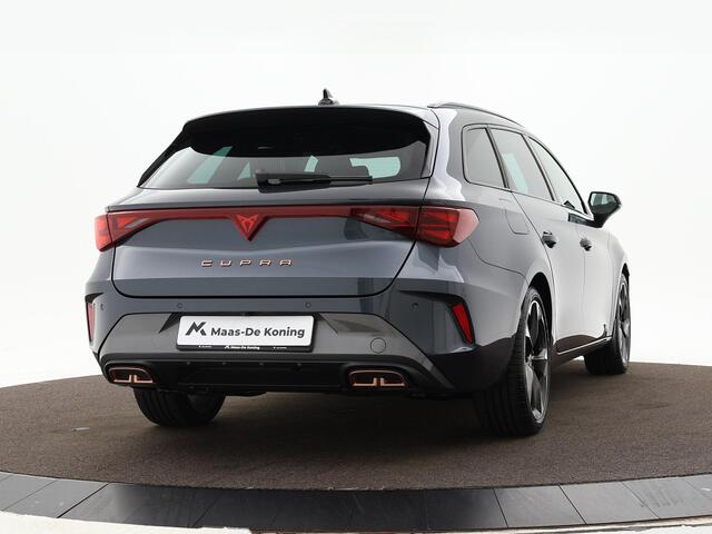 Cupra Leon Sportstourer 1.5 TSI 204pk DSG e-Hybrid Business · Apple/Android Car Play · Camera · Elek. Trekhaak · Elek. Achterklep · Sfeerverlichting · 18'' Inch · Garantie t/m 24-06-2028 of 90.000km